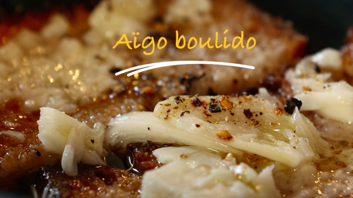 Aïgo boulido, soupe à la sauge